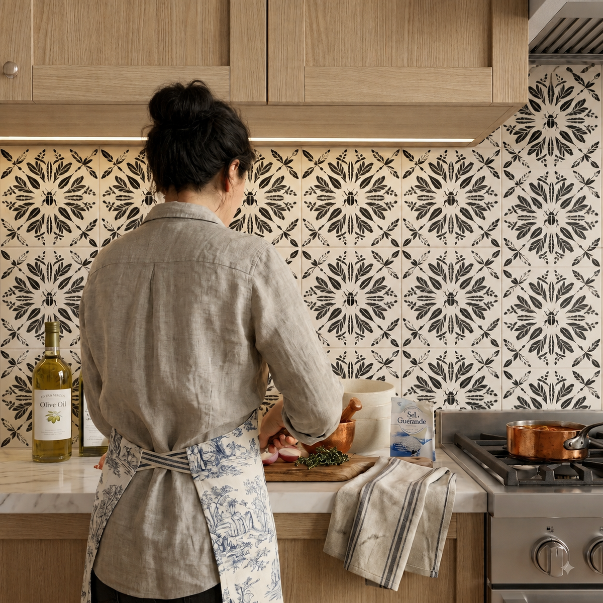 Scarab Rosette  Peel & Stick Tile