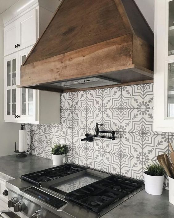 Antalya Light  Peel & Stick Tile