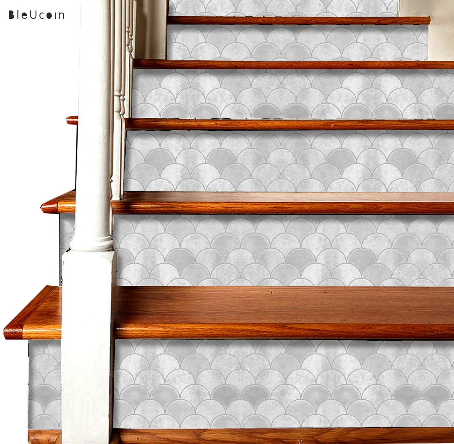 Scallop Haze Peel & Stick Tile